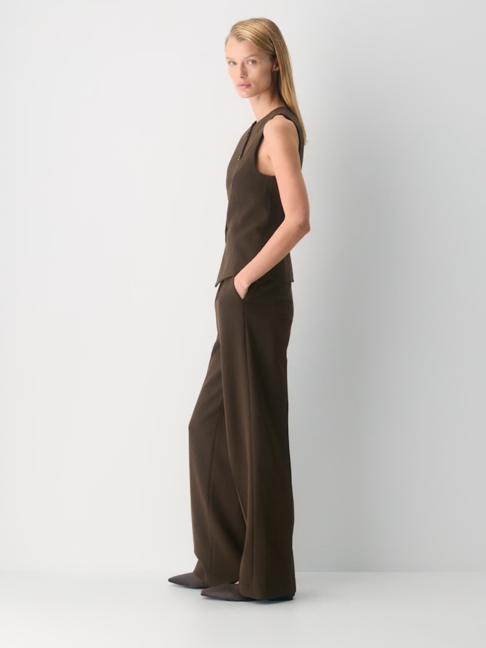 NWT Aritzia The Effortless Pant (Re)ssential - Heather Rich Cocoa Size 4 - Tall - Picture 3 of 9